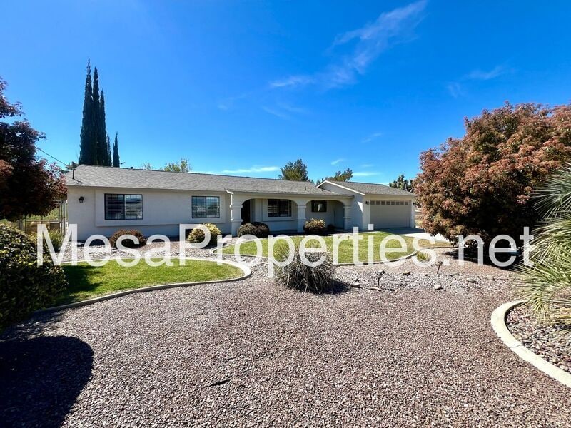18387 Seaforth St in Hesperia, CA - Building Photo
