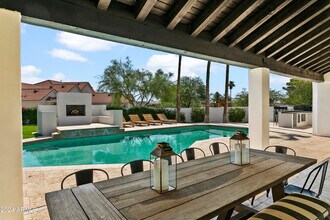 6732 E San Juan Ave in Paradise Valley, AZ - Building Photo - Building Photo