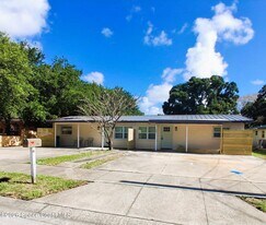 388 Hibiscus Ave in Merritt Island, FL - Building Photo