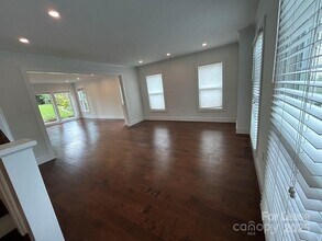 12122 Parks Farm Ln in Charlotte, NC - Foto de edificio - Building Photo