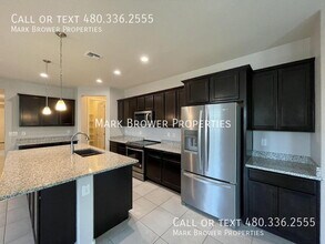 18422 W Ida Ln in Surprise, AZ - Building Photo - Building Photo