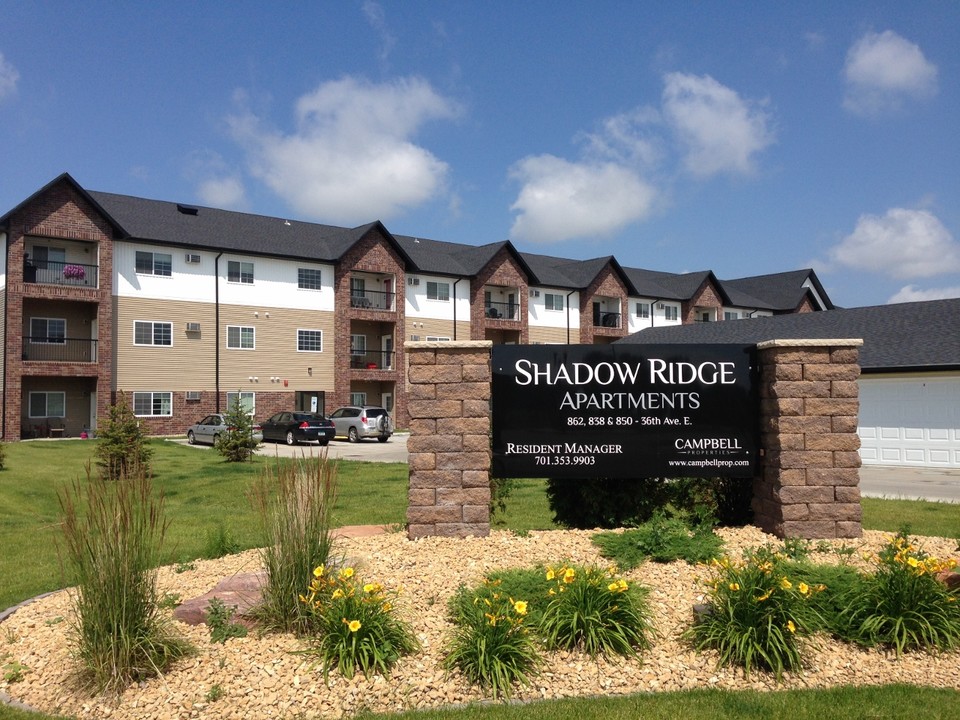 Shadow Ridge Apartments in West Fargo, ND - Building Photo