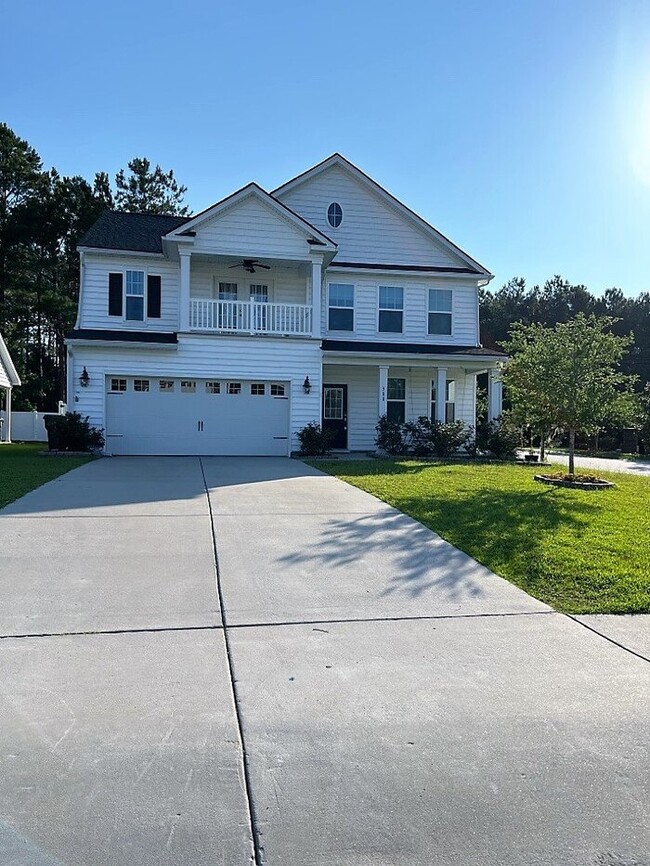 300 Bracken Fern Rd in Moncks Corner, SC - Building Photo - Building Photo