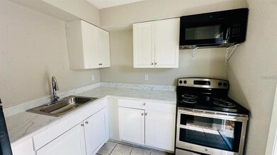 390 W Haines Blvd in Lake Alfred, FL - Building Photo - Building Photo