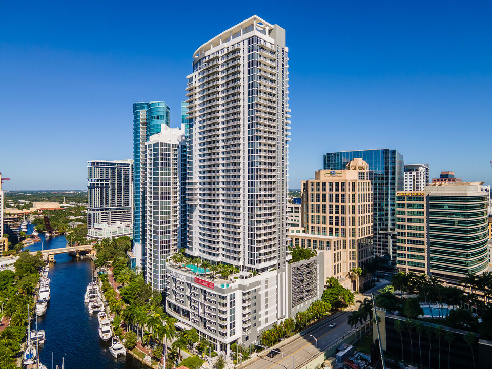 Las Olas River House in Fort Lauderdale, FL - Building Photo