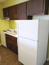 FAIRVIEW - AVAILABLE JULY 2024 in Bloomington, IN - Foto de edificio - Building Photo