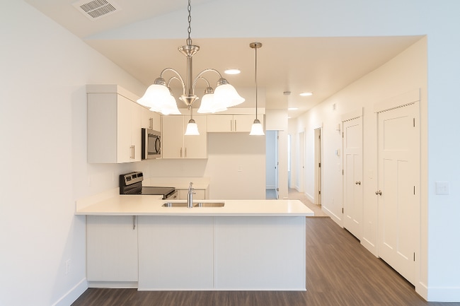 4777 Alder Dr in Mapleton, UT - Building Photo - Building Photo