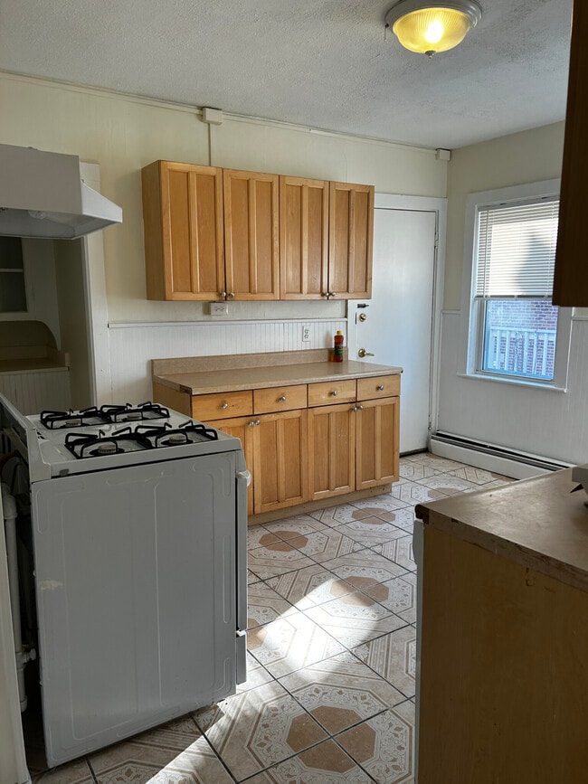 8 Dudley St, Unit 1
