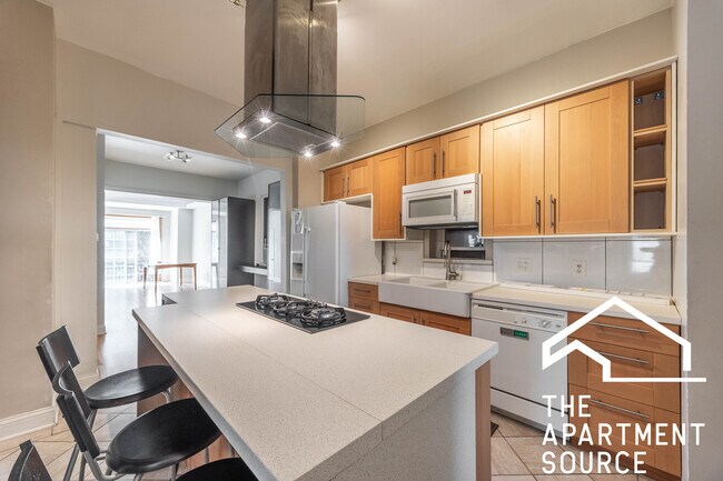 2554 W Cortland St, Unit 1 in Chicago, IL - Building Photo - Building Photo