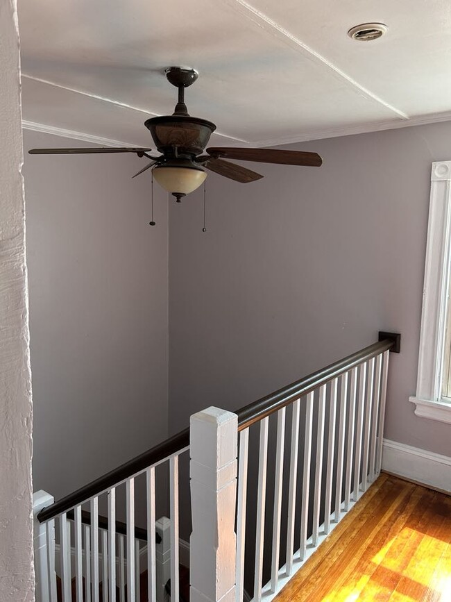 44 E Cedar St, Unit 2 in Newington, CT - Building Photo - Building Photo