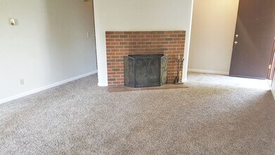 6991 Chico Way NW in Bremerton, WA - Building Photo - Building Photo