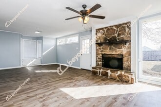 31 Prince Dr in Maumelle, AR - Building Photo - Building Photo