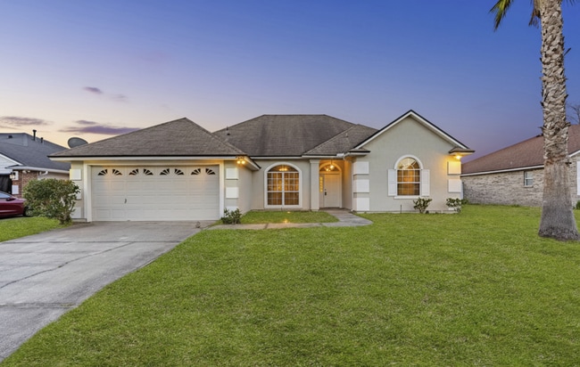 property at 1930 Hollington Dr