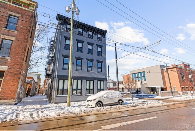 1909 Race St in Cincinnati, OH - Building Photo - Building Photo