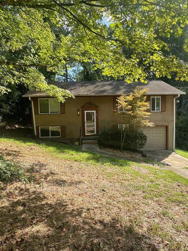 property at 2564 Timberly Dr SE