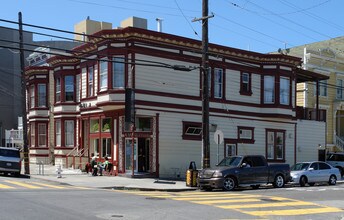 2400-2420 Harrison St in San Francisco, CA - Building Photo - Building Photo