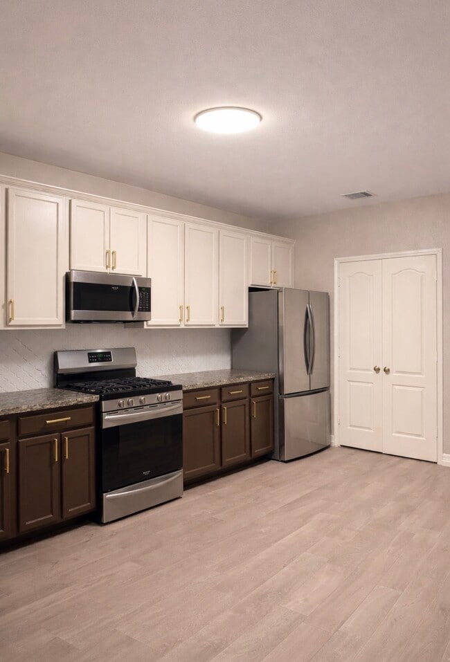 16019 Summerville Lake Dr in Tomball, TX - Building Photo - Building Photo