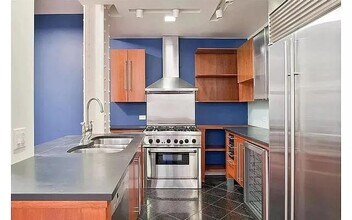 66 Leonard St in New York, NY - Building Photo - Building Photo