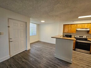 12118 St.Andrews Pl in Miramar, FL - Building Photo - Building Photo