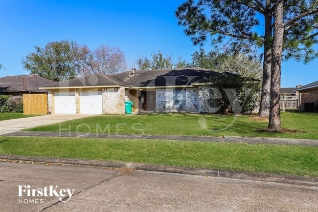 10715 Kirkvale Dr in Houston, TX - Building Photo - Building Photo