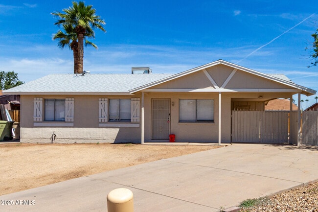 4636 W Mission Ln in Glendale, AZ - Building Photo - Building Photo