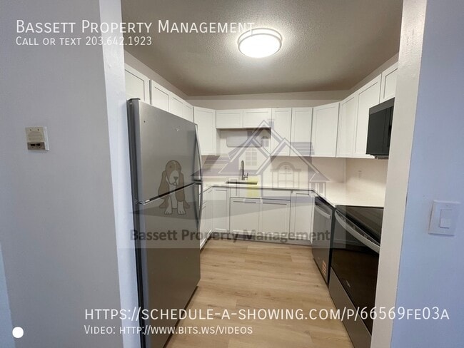 property at 30 Stoneycrest Dr