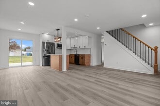 41 Jewel Ln in Levittown, PA - Building Photo - Building Photo