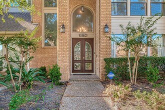 15714 Sylvan Lake Dr in Houston, TX - Building Photo - Building Photo