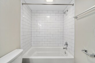 101 N High St, Unit A4 in Gahanna, OH - Foto de edificio - Building Photo