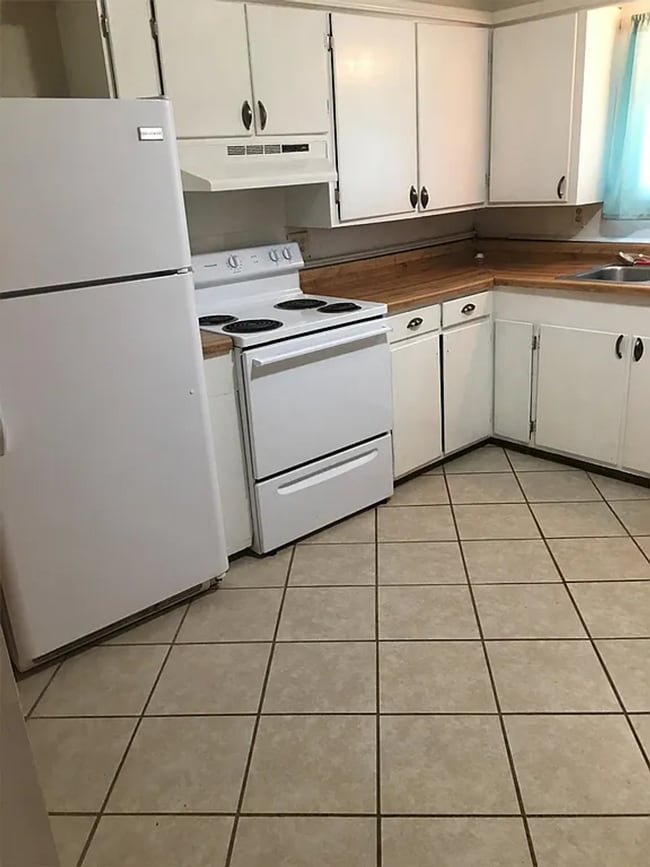 207 23rd St in Nederland, TX - Building Photo - Building Photo