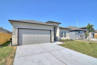 7522 Sable Creek Dr in Corpus Christi, TX - Building Photo - Building Photo