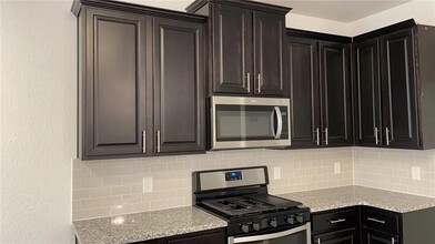 157 Munk Ln in Leander, TX - Building Photo - Building Photo