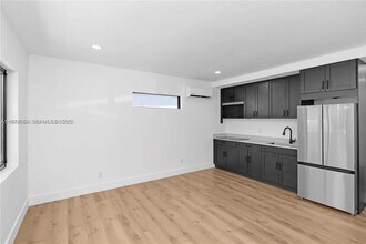 419 78th St in Miami Beach, FL - Building Photo - Building Photo