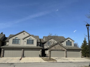 45161 Horseshoe Dr in Canton, MI - Building Photo - Building Photo