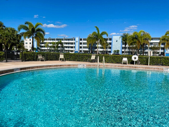 4019 Lincoln A in Boca Raton, FL - Building Photo - Building Photo