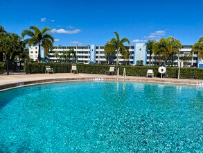 4019 Lincoln A in Boca Raton, FL - Building Photo - Building Photo