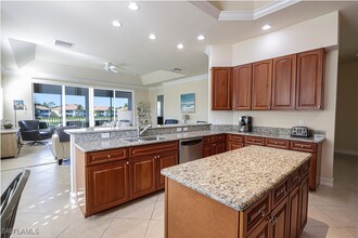 7152 Lemuria Cir in Naples, FL - Building Photo - Building Photo