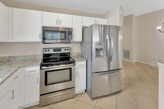 2408 Camden Oaks Pl in Valrico, FL - Foto de edificio - Building Photo