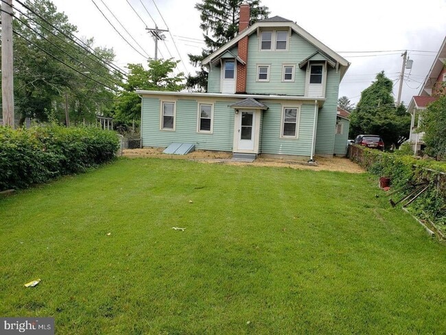 property at 3 N Summit Ave