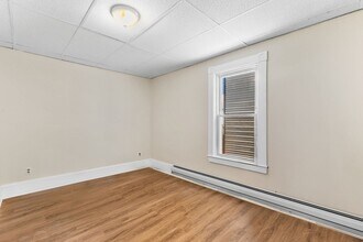 109 Davis St in New Bedford, MA - Building Photo - Building Photo