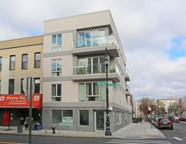 Nassau 205 LLC in Brooklyn, NY - Building Photo - Building Photo