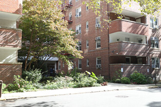 Terrace Gardens Plaza in Brooklyn, NY - Foto de edificio - Building Photo