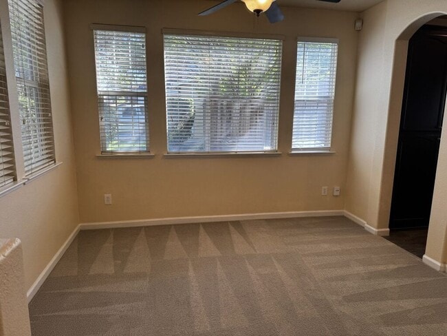 1847 Vintage Cir in Oakdale, CA - Building Photo - Building Photo