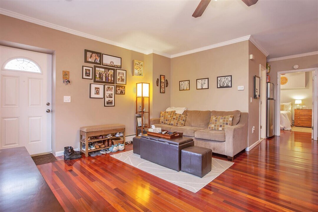 137 Park Ave in Hoboken, NJ - Building Photo
