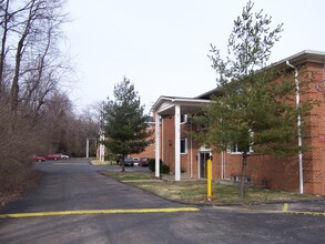 Ohio Pike Terrace Apartments in Cincinnati, OH - Building Photo - Primary Photo