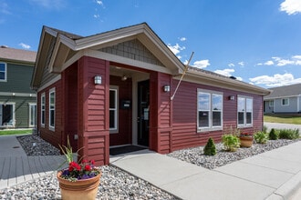 COLLEGE PARK in Gillette, WY - Foto de edificio - Building Photo