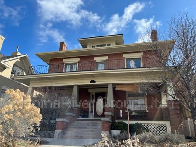 property at 358 N Main St