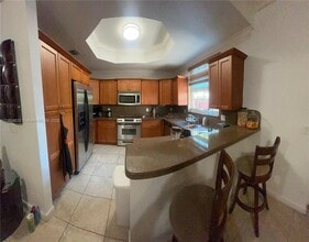 12010 SW 79th Ln in Miami, FL - Foto de edificio - Building Photo