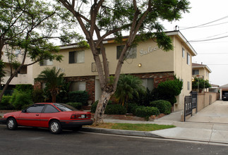 11890 Gale Ave in Hawthorne, CA - Building Photo - Building Photo