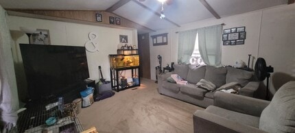 551 Lauschtown Rd in Denver, PA - Building Photo - Building Photo